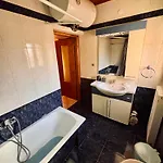 Sophia's Stone House Apartment *