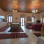 Sophia's Stone House Apartment *