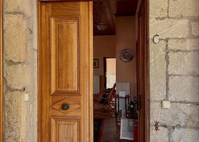 דירה Sophia's Stone House דימיטסאנה