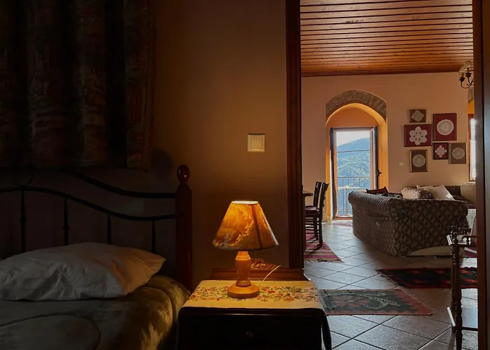 דירה Sophia's Stone House