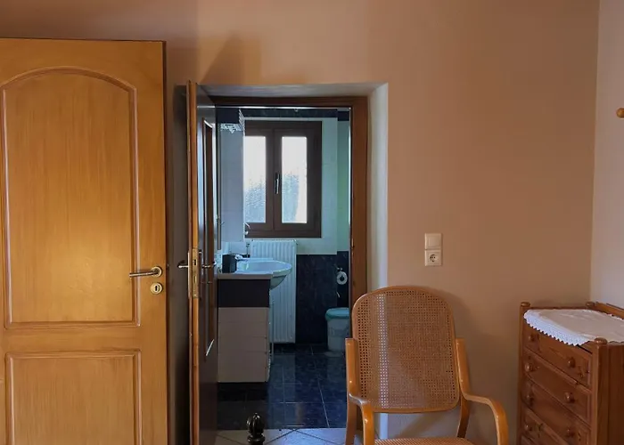 דירה Sophia's Stone House דימיטסאנה