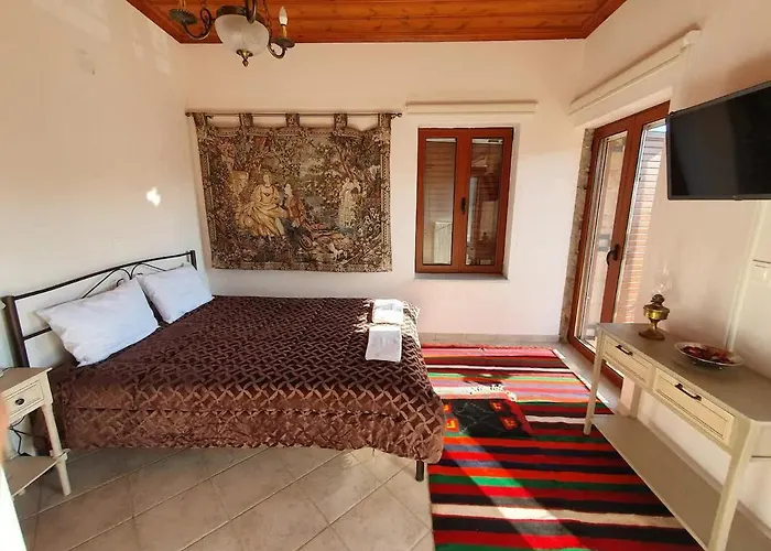 Sophia's Stone House * דימיטסאנה